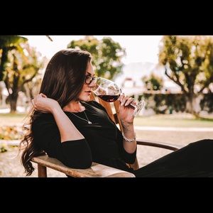 Meet your Posher, Alexandra